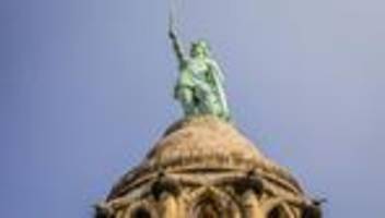 germanen: »ist kein hermann da?«