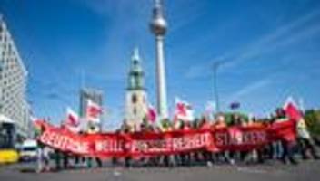Rundfunk: Demonstration gegen Sparkurs bei Deutscher Welle