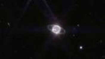 weltraum: planeten in tragischem moll