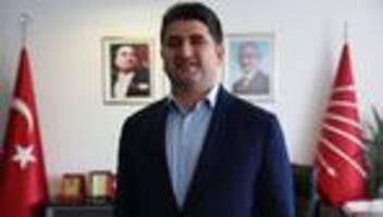 onursal adigüzel: weiterer bürgermeister der chp in der türkei verhaftet