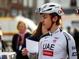 horrorverletzung bei 18-jährigem: 50 zentimeter langer holzsplitter bohrt sich in hüfte von deutschem radsport-juwel