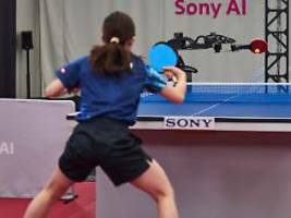 meilenstein in ki-forschung: roboter schlägt menschen im tischtennis - wie ein profi