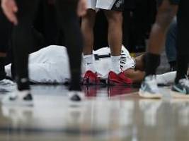Superstar in Playoffs verletzt: NBA-Gigant knallt mit dem Gesicht auf den Boden