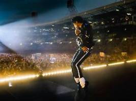 umstrittenes biopic michael: der king of pop ist auferstanden