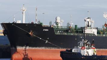 Wie stoppt man einen Tanker vor Hormus? Experte analysiert „sehr harten Schritt“