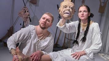 ein aufschrei gegen die kultur des schweigens: „blutbuch“