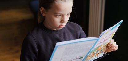 kohl-verlag verkauft mutmaßlich ki-generiertes material für inklusionsklassen