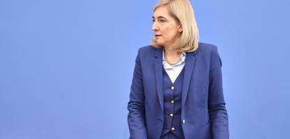 Krankenversicherung – Nina Warken und die GKV-Reform: Brauchen wir wirklich 93 gesetzliche Krankenkassen?