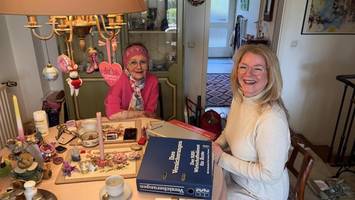 Wenn im Alter der Papierkram überfordert: Bergedorferin hilft Senioren