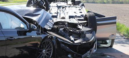 Schwerer Unfall mit fünf Autos am Mandichosee: Vier Personen verletzt