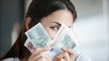 christina (32): unser ziel ist es, monatlich 10.000 euro netto an dividenden zu erzielen