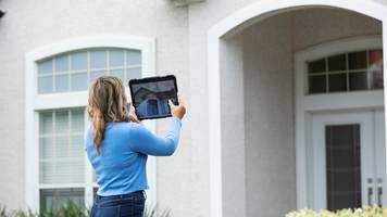 Fühlt sich im Moment wie ein Gefängnis an“: Maureen (70) findet keinen Käufer ihr einstiges Familienhaus