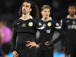 Chelsea in der Premier League: Cucurella springt der Ball an den Arm – doch nichts passiert