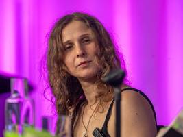 „pussy riot“-aktivistin maria aljochina in münchen: „ich lerne jetzt schießen“
