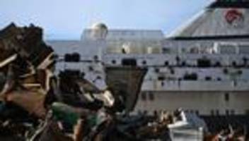 Endstation: Abwrackwerft: »Ein Haufen Schrott«: Ex-DDR-Traumschiff wird zerlegt