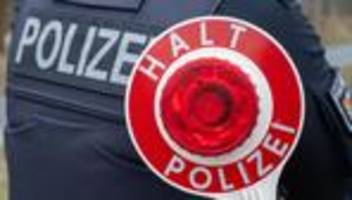 Polizeieinsatz: Autofahrer fährt Polizistin bei Kontrolle an