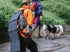 panel und akku wiegen 3,4 kg: neues jackery-duo bildet ideales rucksack-solarkraftwerk