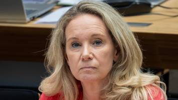 Kultursenatorin Wedl-Wilson ohne Rückhalt: Steht ihr Aus im Senat bevor?