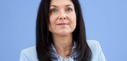 Katherina Reiche: Wirtschaftsministerin ließ Dutzende dienstliche E-Mails durchleuchten