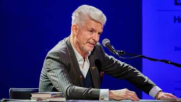 Heinz Strunk: Das neue Buch dreht sich um ein alterndes Ehepaar – Hilfe!