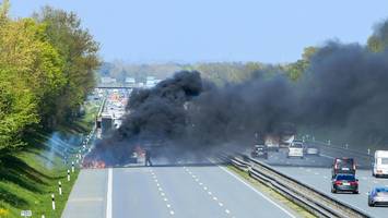 hybridauto fängt feuer auf a1 – autobahn im hamburger süden voll gesperrt