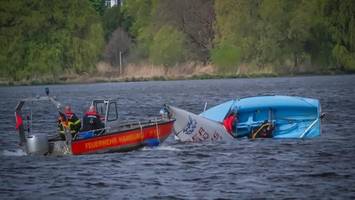 Großeinsatz an Hamburgs Alster: Segelboot bekommt Schlagseite und kentert