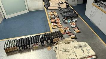 „Als gewalttätig eingestuft“: Dieb mit Taschen voller Hamburg-Souvenirs erwischt