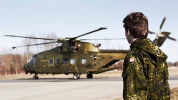 Dänischer Offizier dient 43 Jahre in der Armee – dann wird er entlassen, weil seine Frau Russin ist