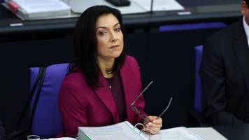 Reiche ließ 36 E-Mail-Konten durchleuchten