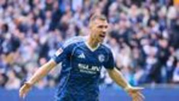 2. bundesliga: schalke-coach verrät comeback-plan von stürmer dzeko