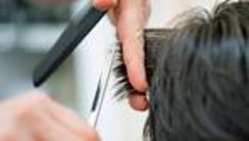 Kunsturheberrechtsgesetz: Strafverfahren: Friseur streamt Besuch von 13-Jährigem
