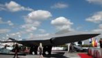 Luftkampfsystem der Zukunft: Macron: Kampfjet-Projekt FCAS nicht gescheitert