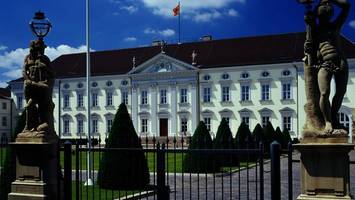 Sanierung von Schloss Bellevue: Molche, Frösche, Kröten und Präsident ziehen um