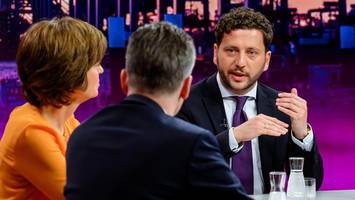 „Maybrit Illner: Grünen-Chef Banaszak vermisst in der Energiekrise Merkel