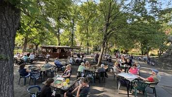 Rheingauer Weinbrunnen am Rüdesheimer Platz: Start mit mehr Stühlen