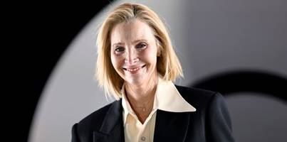 lisa kudrow über »friends«-autoren: »sie diskutierten sexuelle fantasien über jennifer und courteney«