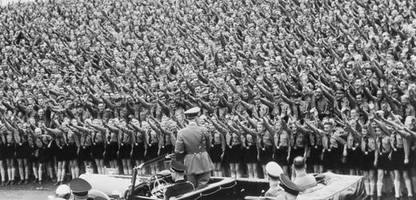 NSDAP-Mitglieder-Archiv: Was hat Ihr Großvater in der Nazizeit gemacht?