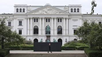 eklat in bezirksversammlung: politiker schreien sich an – „hat mich schockiert“