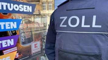 Gefährliche Liquids und Drogen: Zoll und Polizei durchsuchen Kioske in Bergedorf