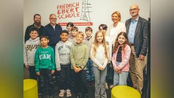 „geld ist weg“: schule fällt bei klavierkauf auf internet-betrüger rein