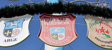 So bunt treiben es die Augsburger Stadtteile bei den Mai-Feiern