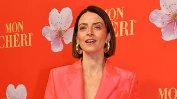 Jahr mit Bewegungseinschränkungen: Eingriff lindert Schmerzen von Model Eva Padberg