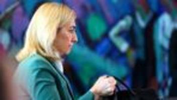 Gesundheitsreform: Nina Warken hinterfragt Anzahl der gesetzlichen Krankenkassen