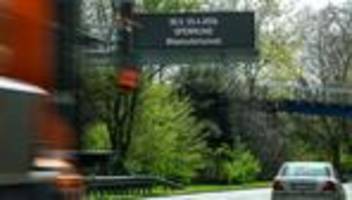 Verkehr: Düsseldorfer Rheinufertunnel öffnet wieder