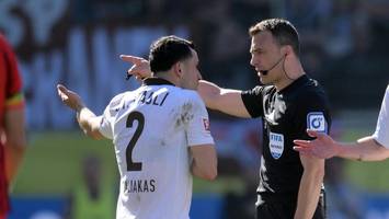 Was dachte sich Saliakas beim Wegducken? Stürmer ohne Bundesliga-Niveau