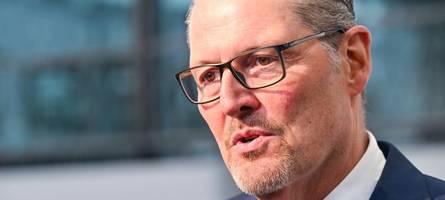 arbeitgeber rechnen mit schwarz-roter koalition ab