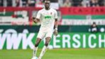 Fußball-Bundesliga: Comeback mit Baby-News: Augsburgs Matsima ist zurück