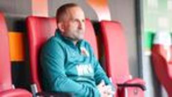 Fußball-Bundesliga: Kades Plädoyer für Trainer Baum als Augsburger Dauerlösung