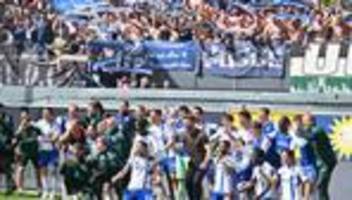 2. Fußball-Bundesliga: Schalke nach 3:2-Sieg in Paderborn dem Aufstieg ganz nah