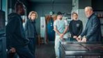 Mord am Rande der Stadt: »Tatort« aus Wien: Ein Kammerspiel um Wut und Frust